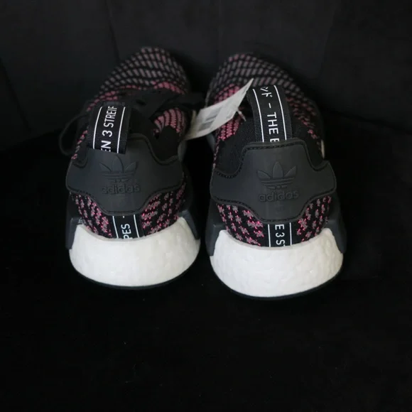 Adidas NMD R1 Women’s Size 7 - Black and Pink - Picture 6 of 7